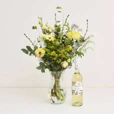 The modern Easter greeting with NA.TI.VO. Pinot Grigio